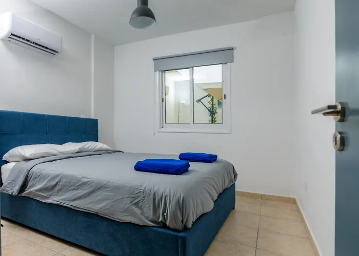 Olympia Flat 104 ラルナカ